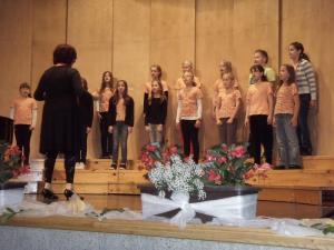 Srebrno priznanje je prejel tudi Otroški zbor OŠ Slivnica pri Celju pod vodstvom Metke Bevc